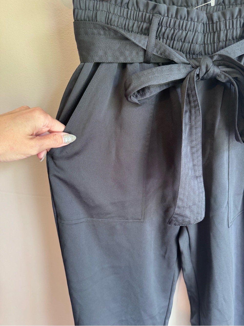 Abercrombie & Fitch Black Satin Belted Pull On Pants Tapered Paper bag S - Picture 4 of 11
